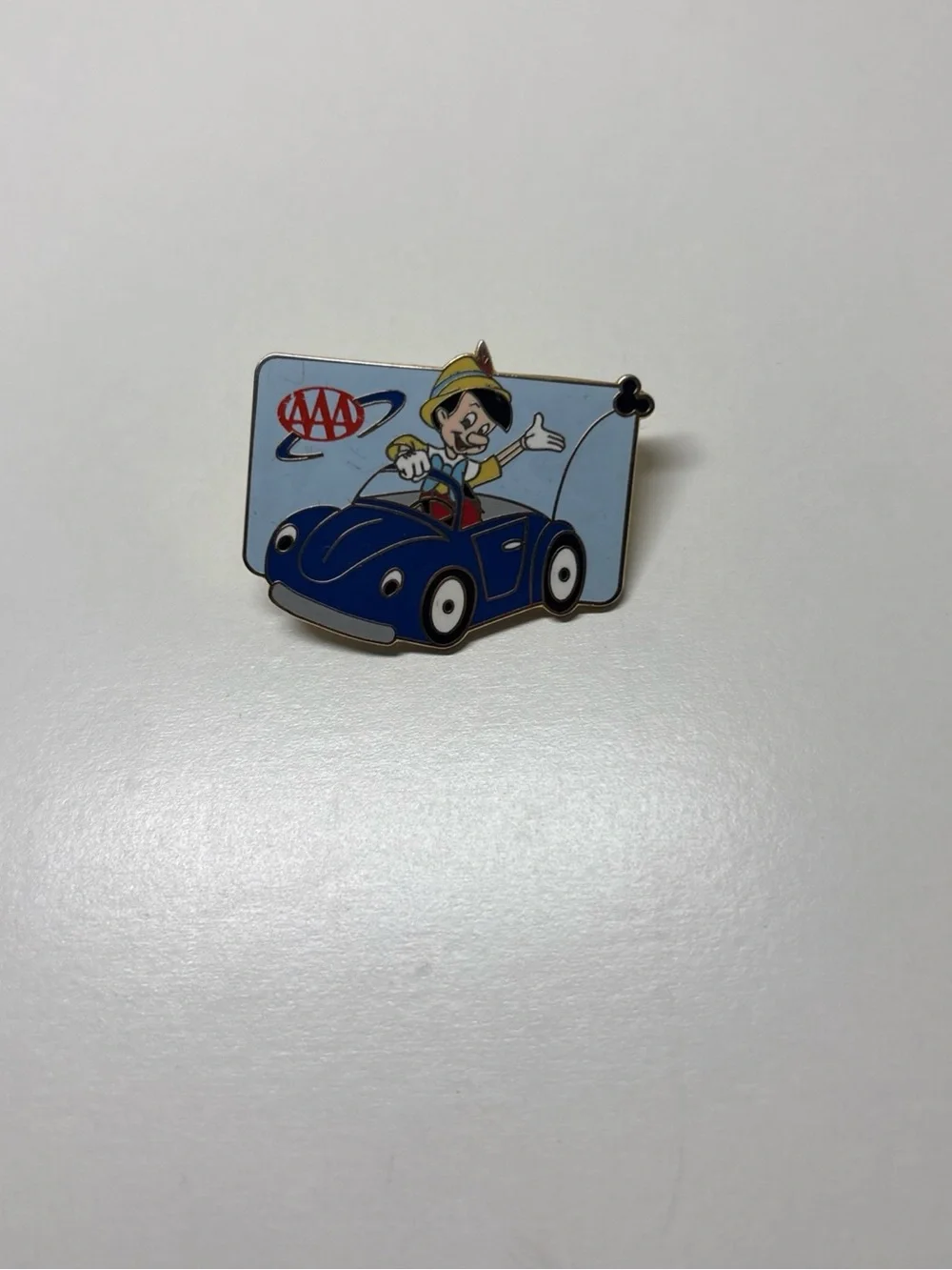 Disneyland/Disney World Collectible Pin Lot